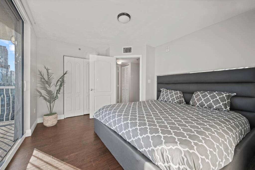 Ocean View 35Th Floor, In The Heart Of Miami Apartment Exterior foto