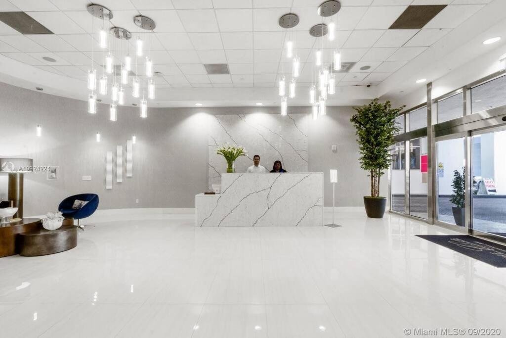 Ocean View 35Th Floor, In The Heart Of Miami Apartment Exterior foto