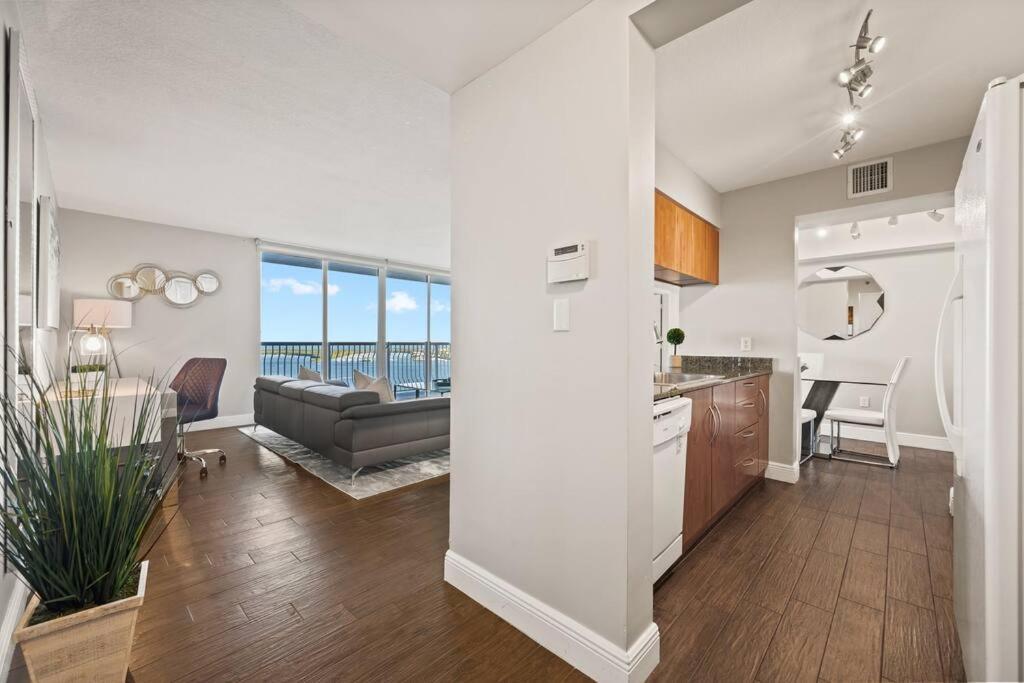 Ocean View 35Th Floor, In The Heart Of Miami Apartment Exterior foto