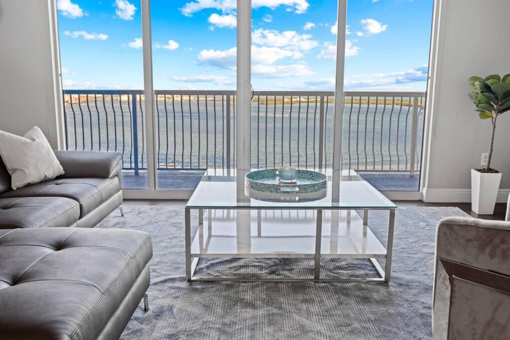 Ocean View 35Th Floor, In The Heart Of Miami Apartment Exterior foto